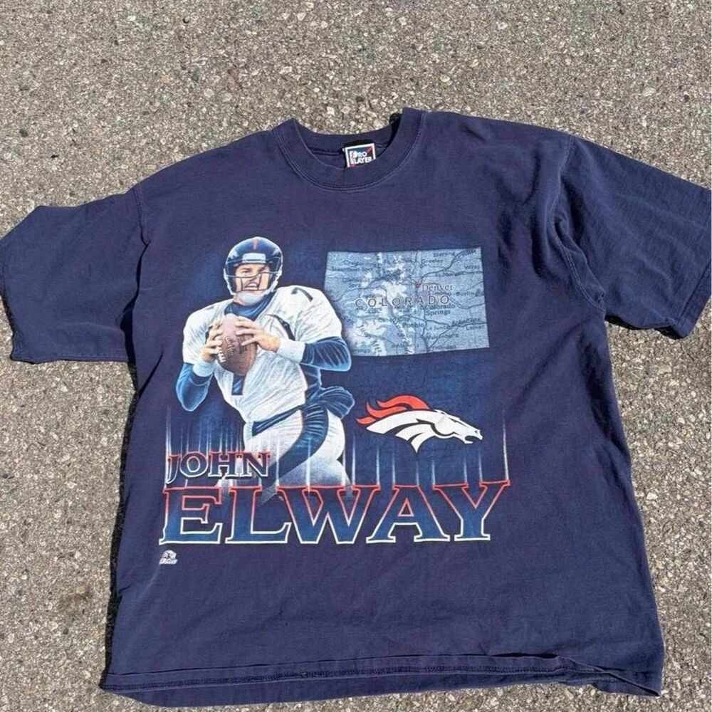 Nfl Men's Navy and Blue T-shirt